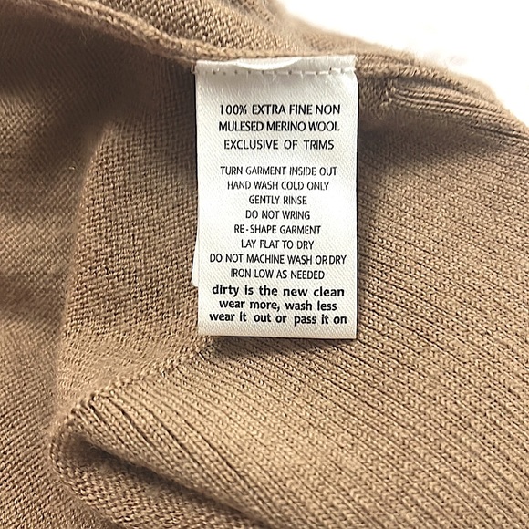 Nwot Toad & Co. V-Neck Button Down Long Sleeve Sweater S 2 front pockets! - Picture 7 of 7